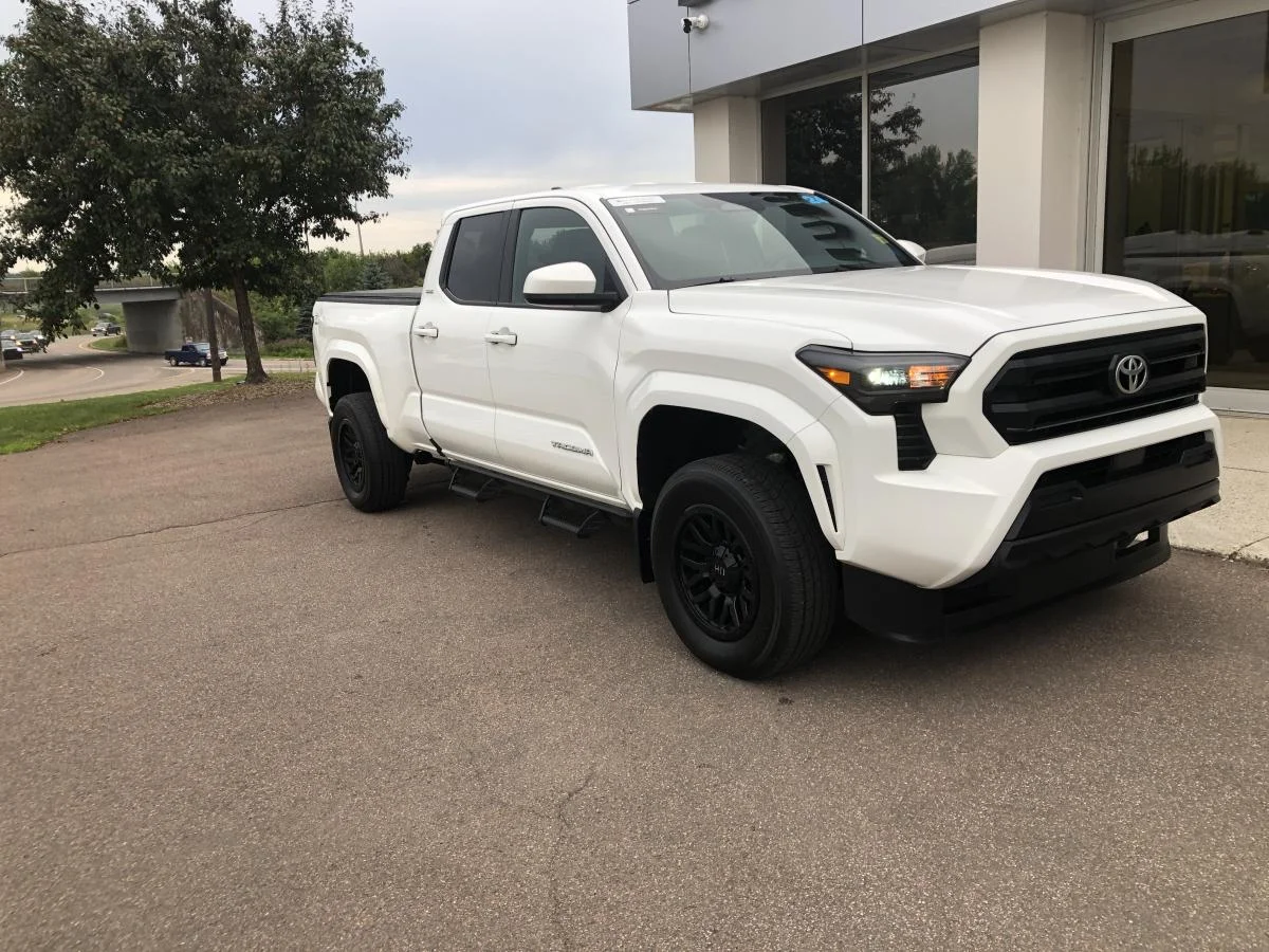 Used 2024 White Toyota 4x4 Double Cab Auto SB TRD Sport image 3