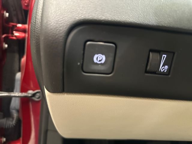 Used 2023 Red Buick Essence image 23