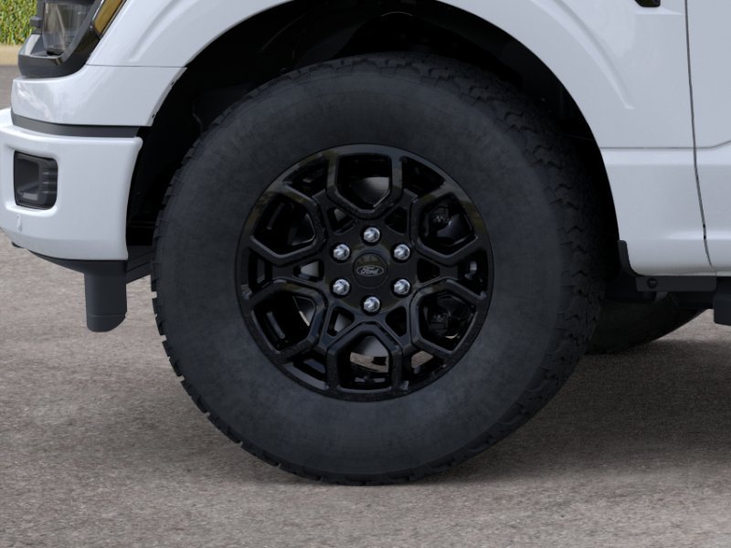 New 2026 Oxford White Ford XLT image 41