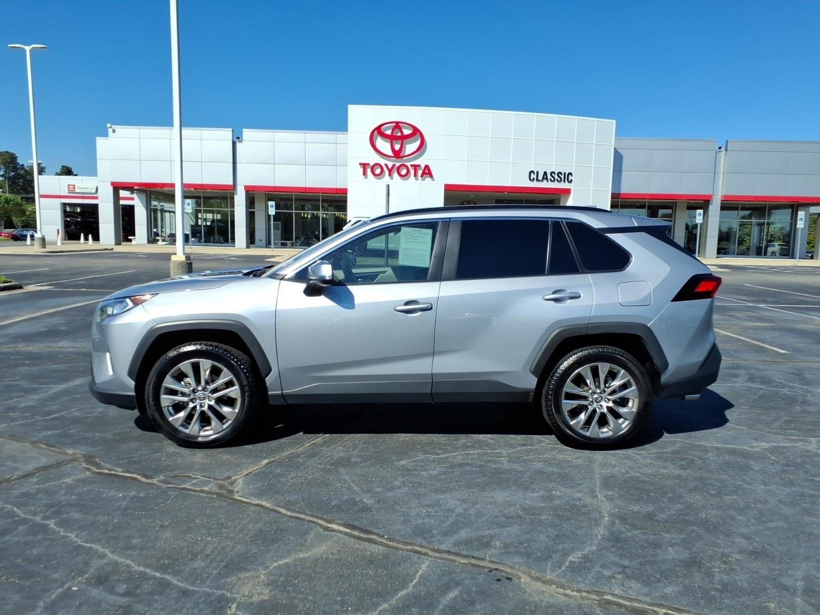 Used 2021 SILVER TOYOTA  image 3