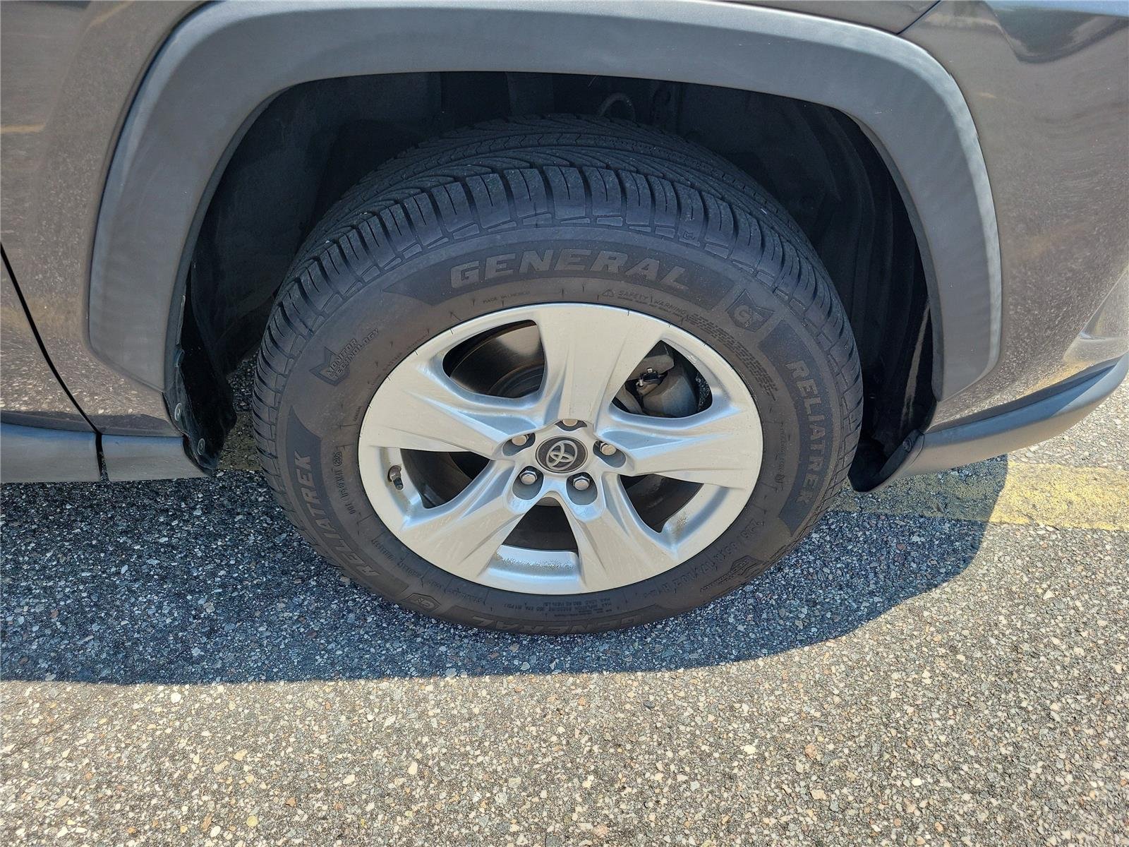 Used 2019 Magnetic Gray Metallic Toyota XLE image 6