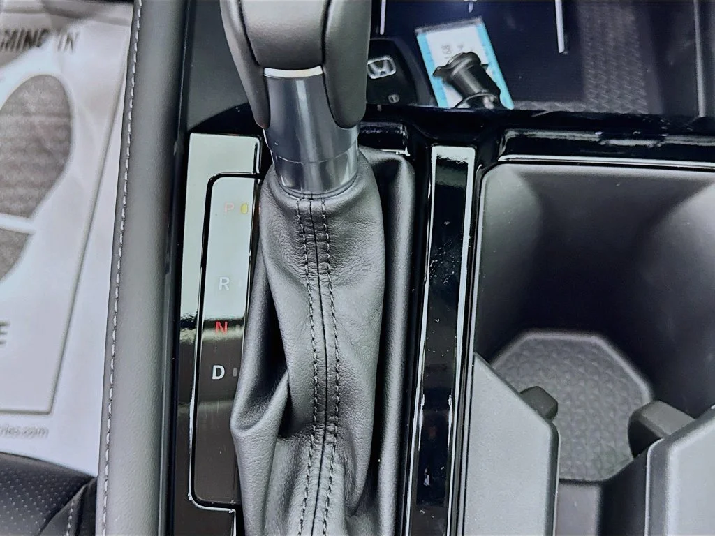 New 2026 Urban Gray Pearl Honda Touring image 25