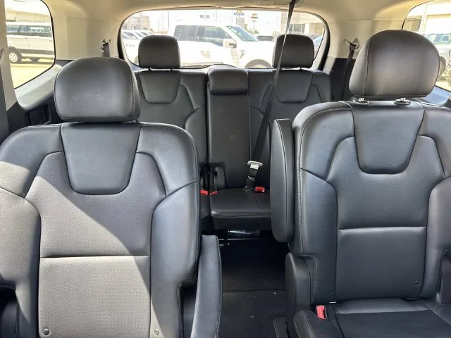 Used 2025 Silver Kia S image 27