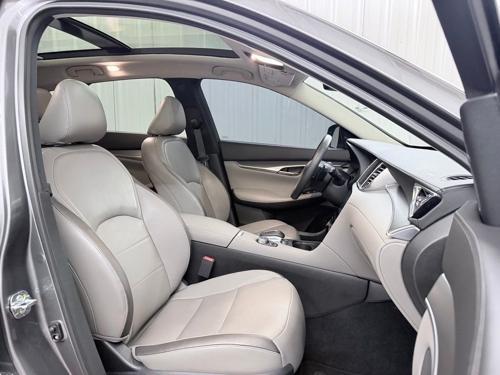 Used 2023 Gray INFINITI LUXE image 43