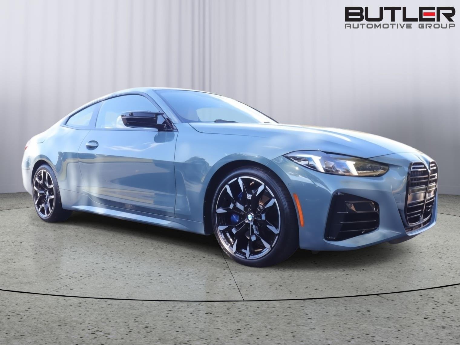 Used 2025 Cape York Green Metallic BMW M440i image 8