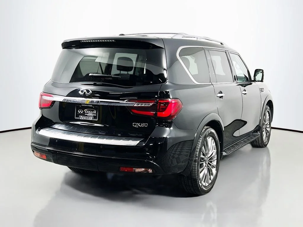 Used 2019 Black INFINITI LUXE image 7