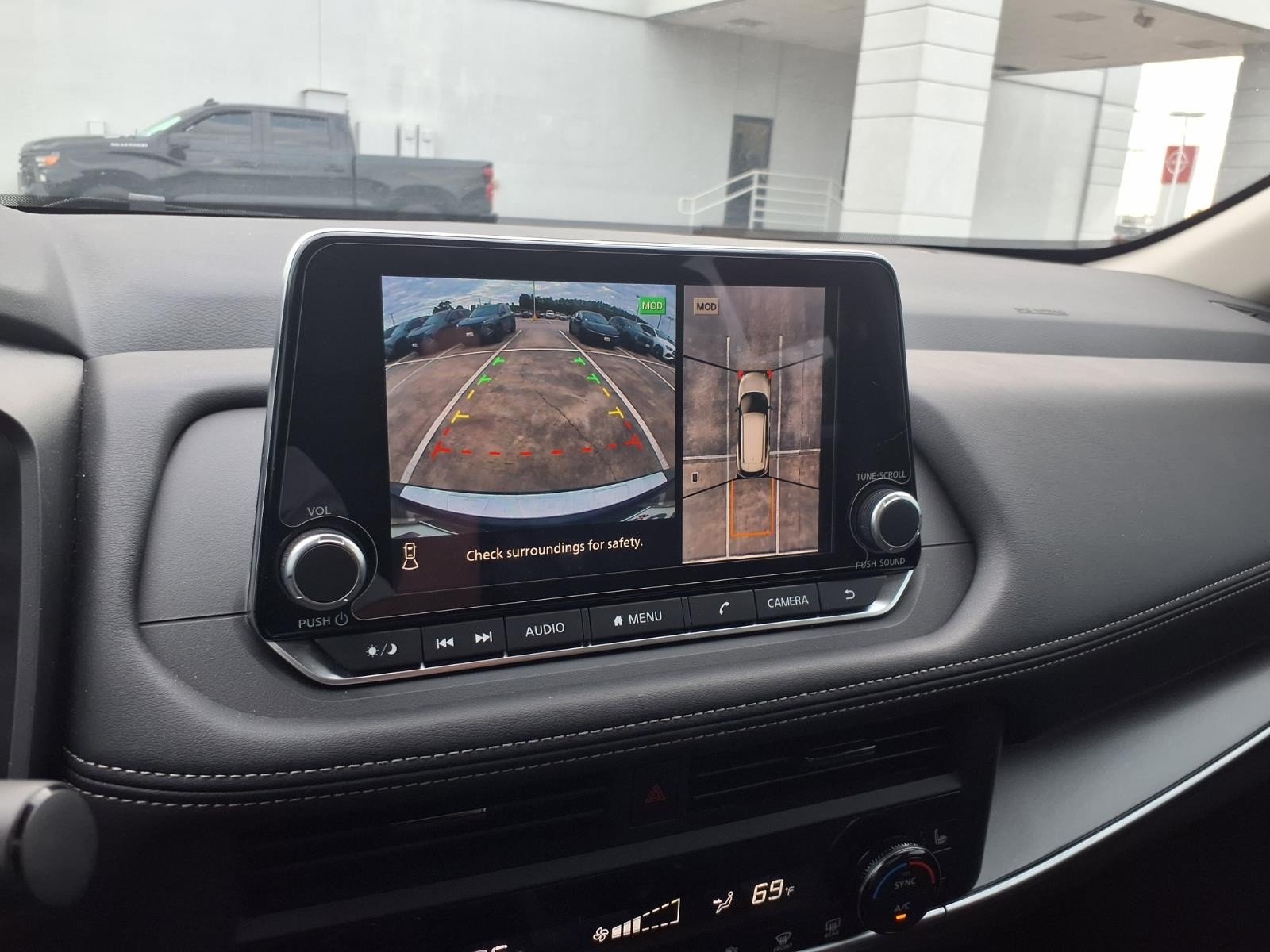 2026 Nissan Rogue photo 25 of 28