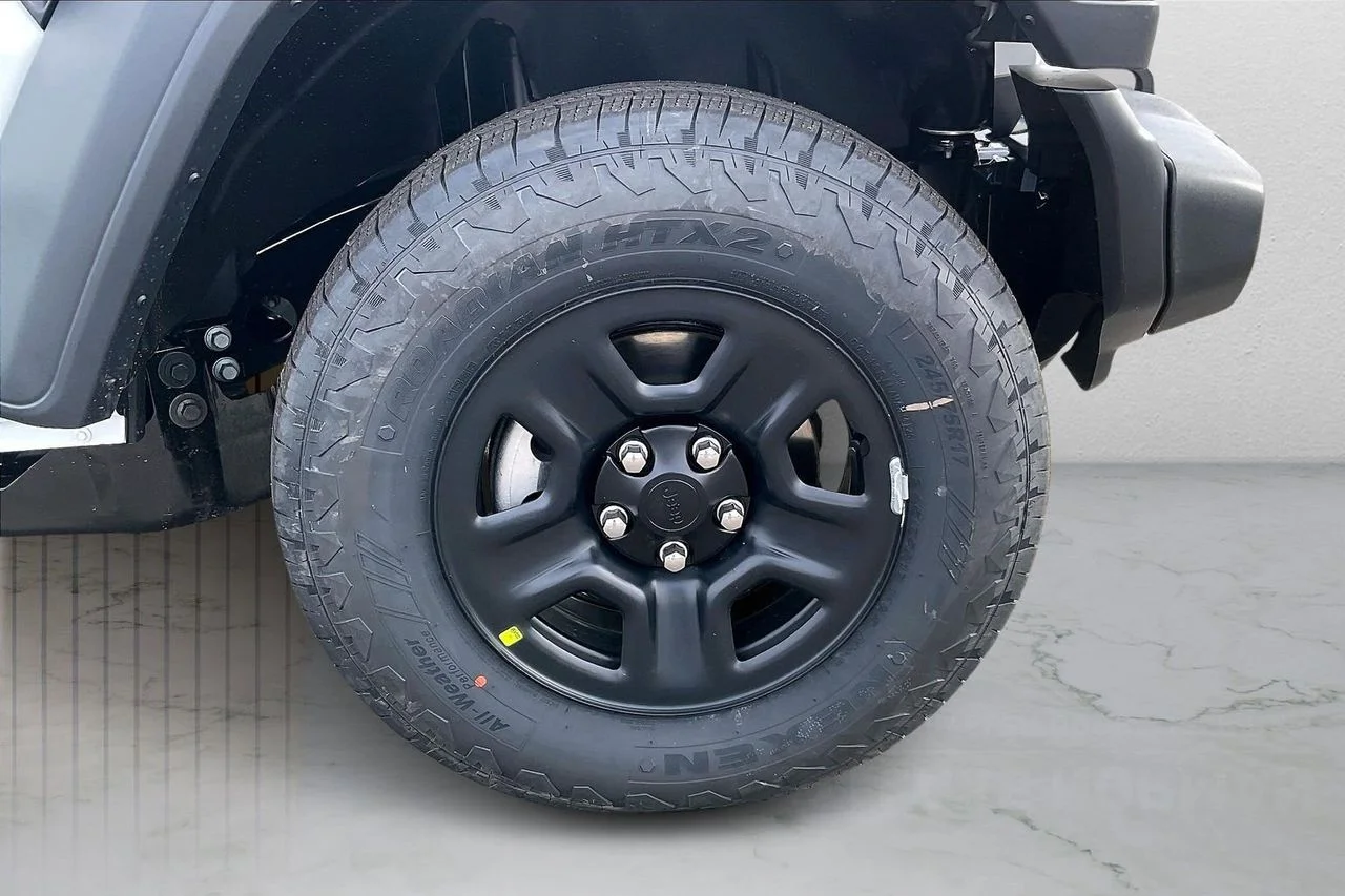 New 2026 Bright White Clear-Coat Exterior Paint Jeep Sport image 30