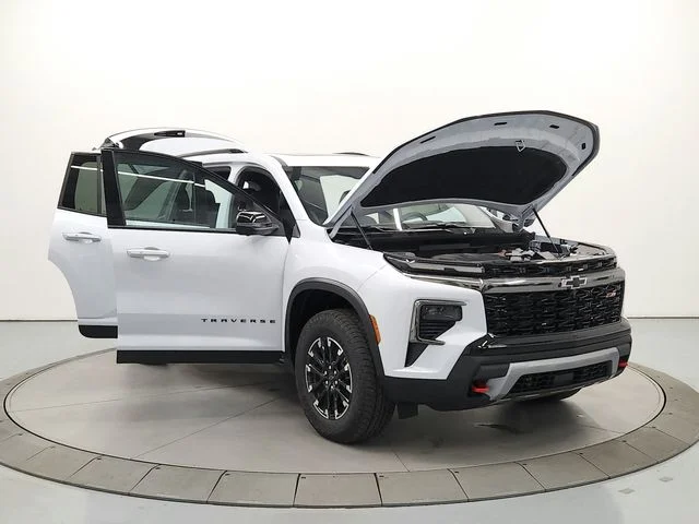 New 2026 White Chevrolet Z71 image 10