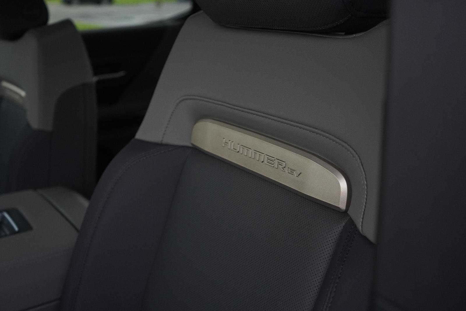 New 2025 Graphite Blue Metallic GMC 2X image 23