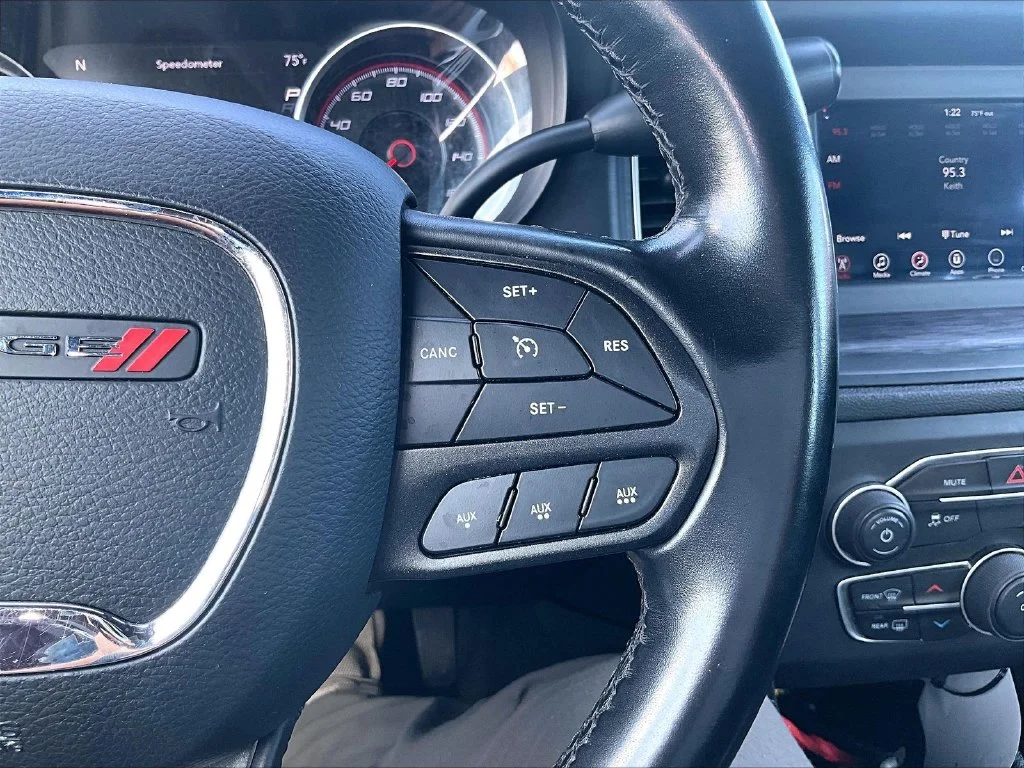 Used 2020 Blue Dodge Police image 18
