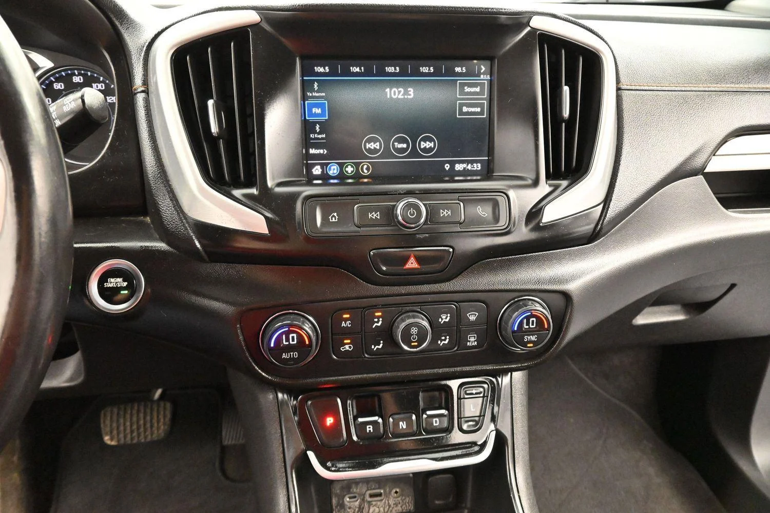 Used 2020 Summit White GMC SLE image 21