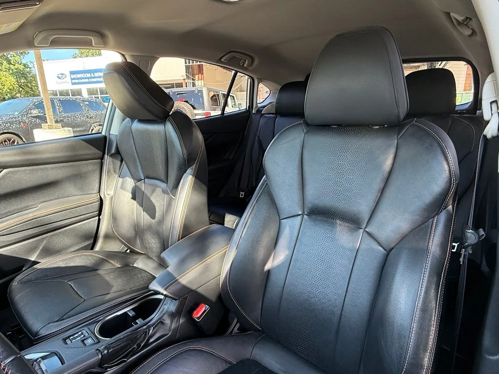 Used 2019 White Subaru 2.0i Limited image 23