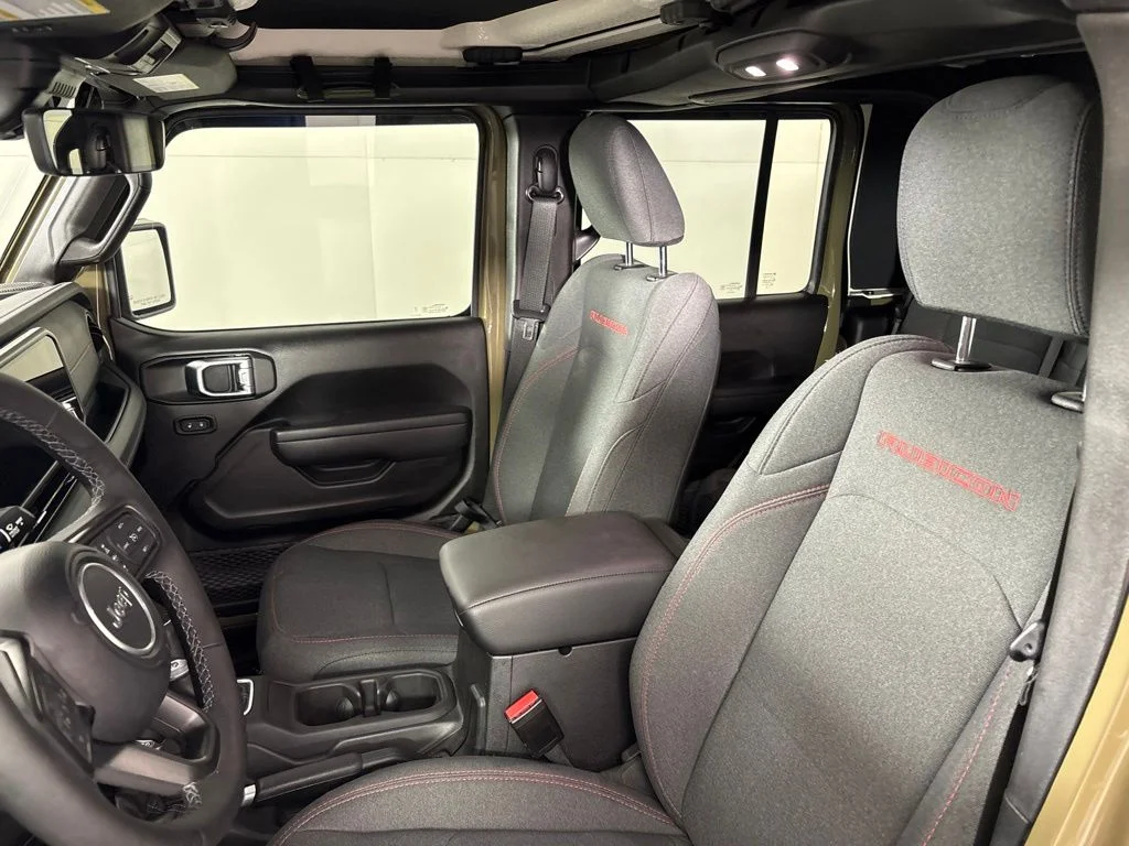 Used 2025 Green Jeep Rubicon image 36