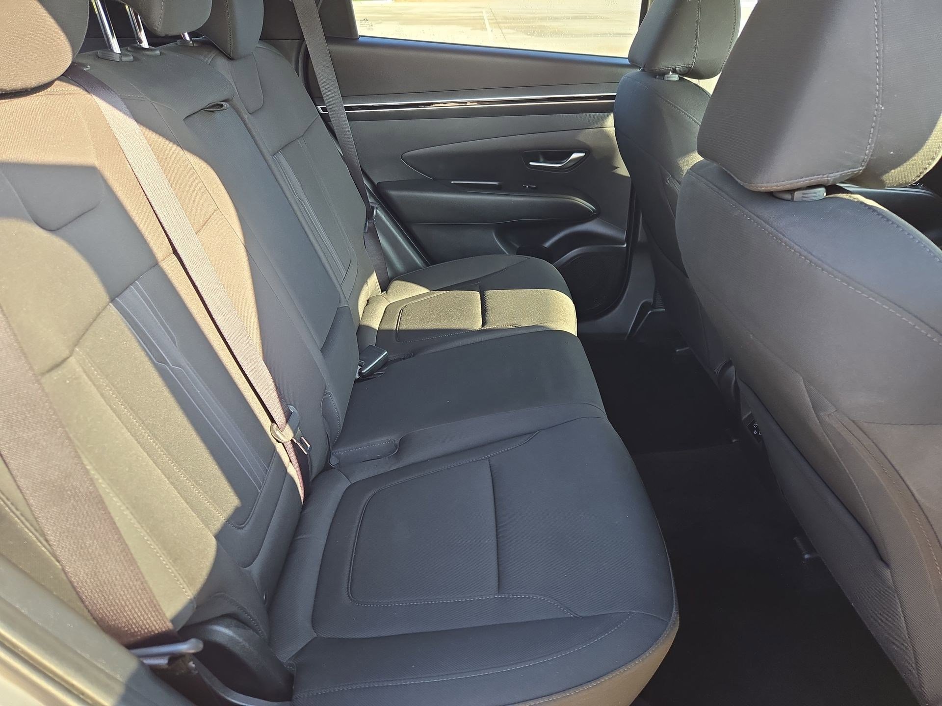 Used 2024 Shimmering Silver Hyundai SEL image 29