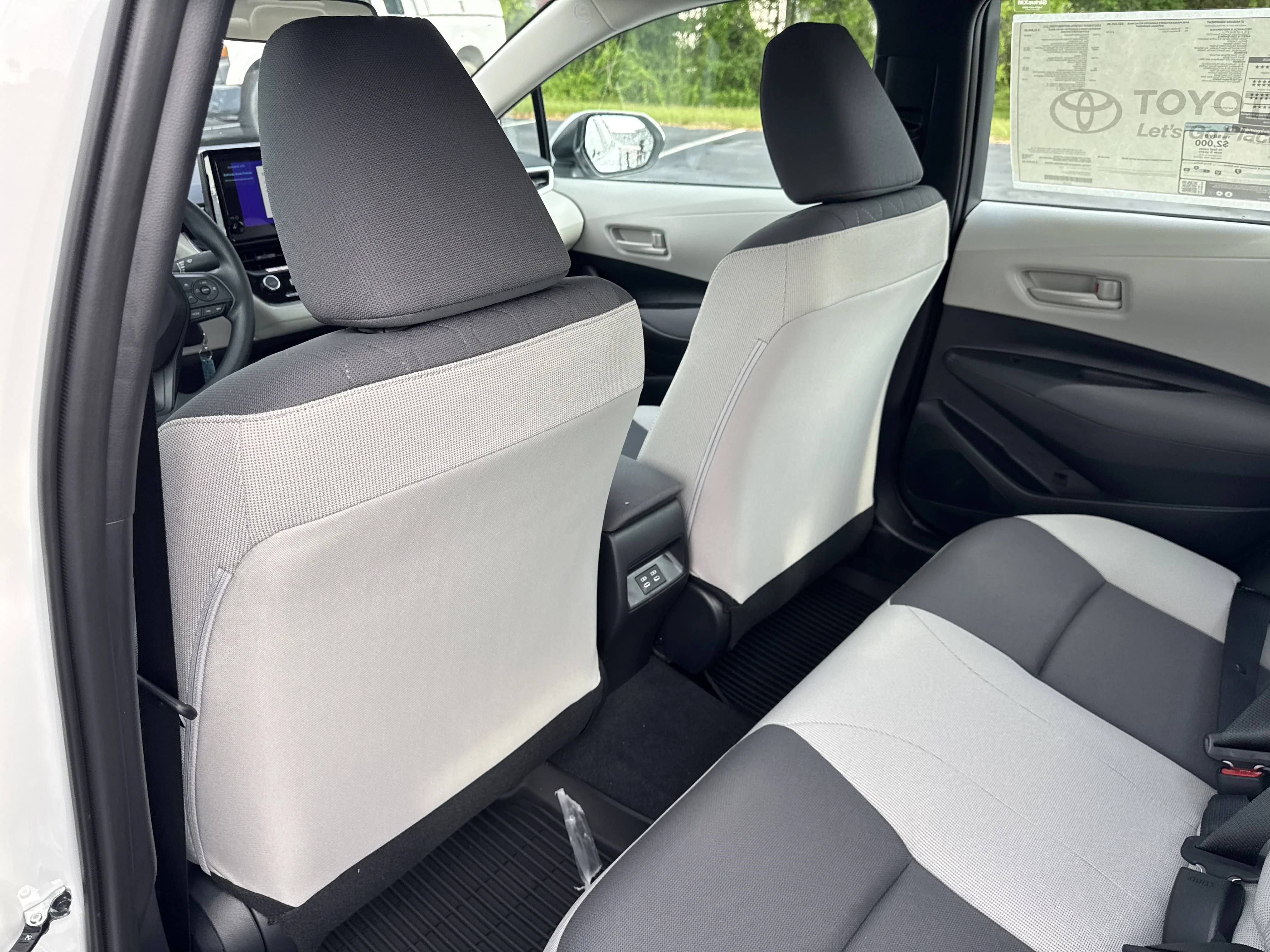 Used 2025  Toyota  image 25