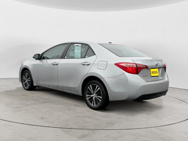 Used 2018 Silver Toyota LE image 7