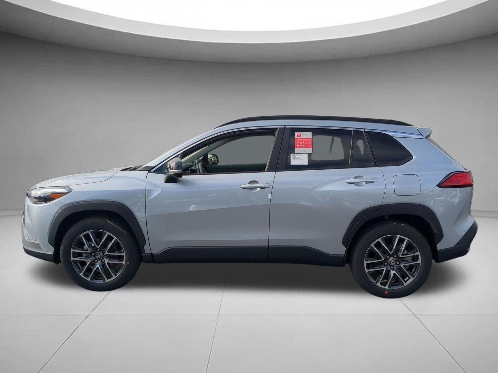 Used 2026 Sonic Silver Toyota XLE image 2