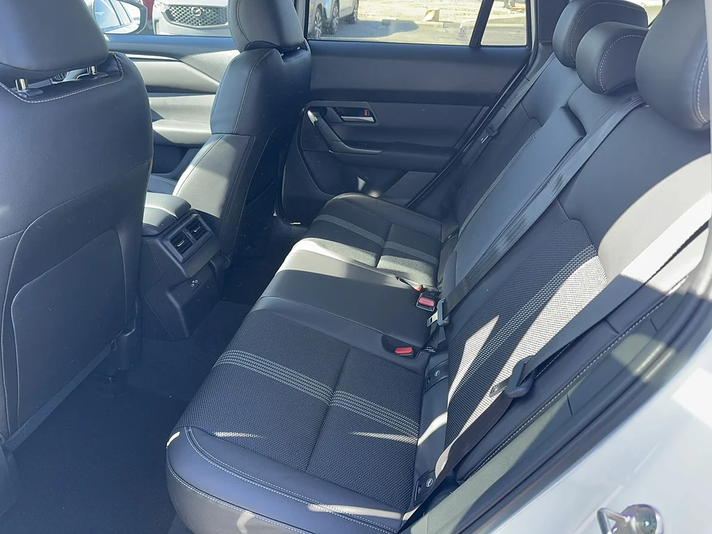 New 2026 Wind Chill Pearl Mazda 2.5 S Preferred AWD image 9