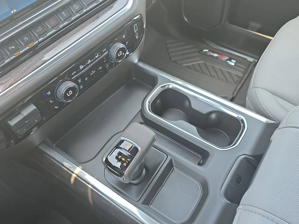 2026 Chevrolet Silverado 1500 LTZ - Photo 21