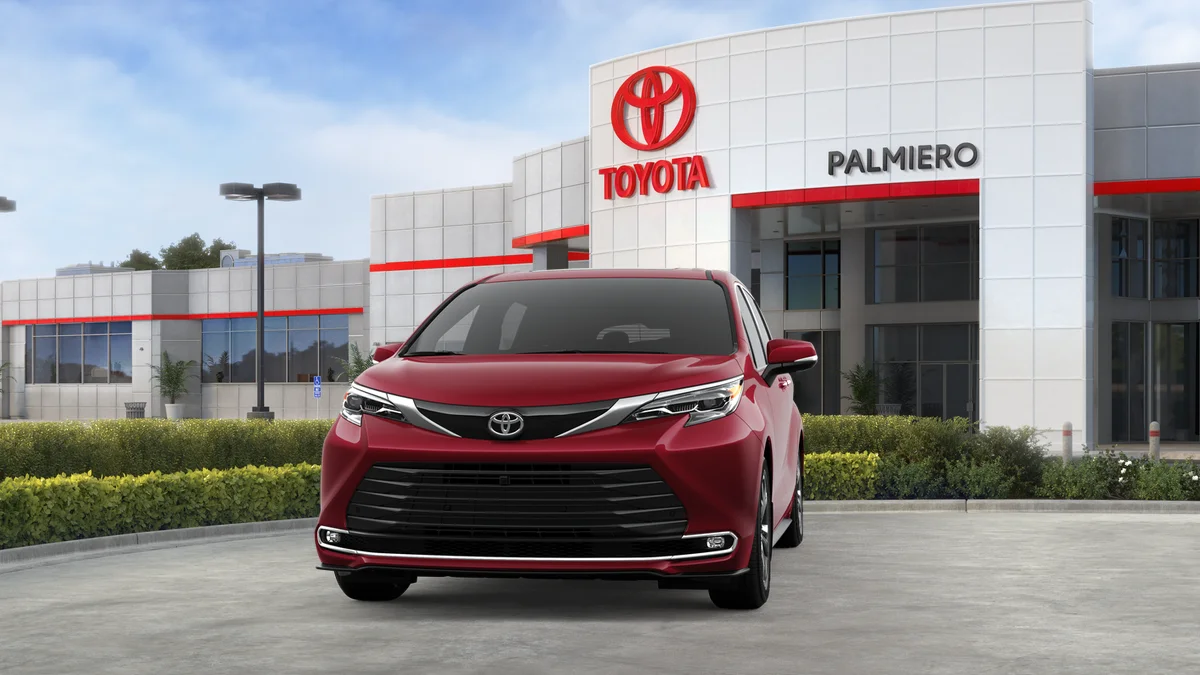 New 2026 Ruby Flare Pearl Toyota Platinum image 18
