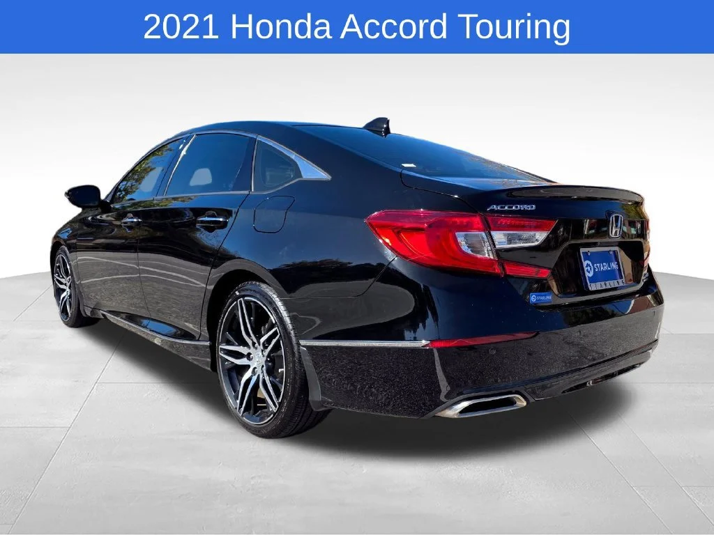 Used 2021 Black Honda Touring image 6