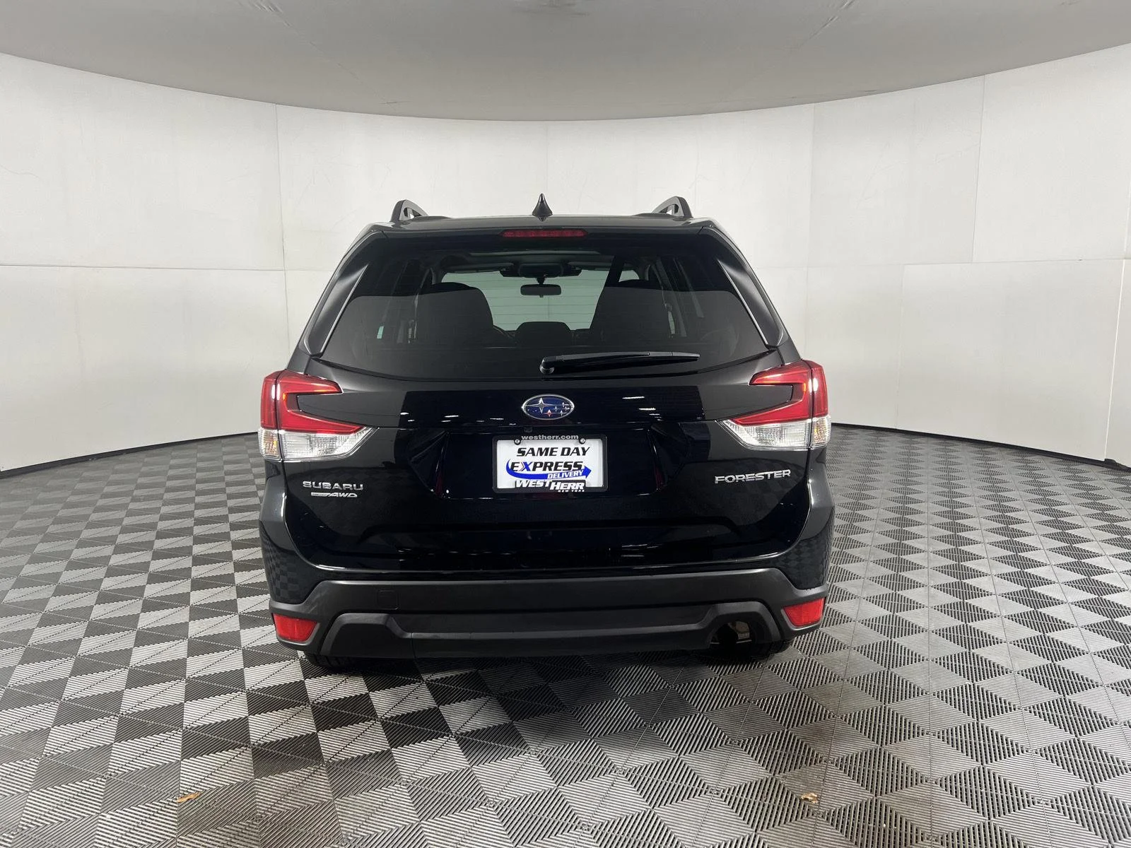 Used 2024 Crystal Black Silica Subaru Premium image 24