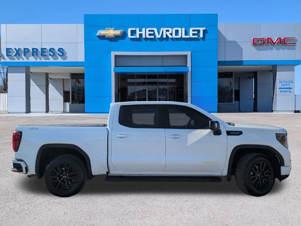 Used 2024 White GMC Elevation image 2