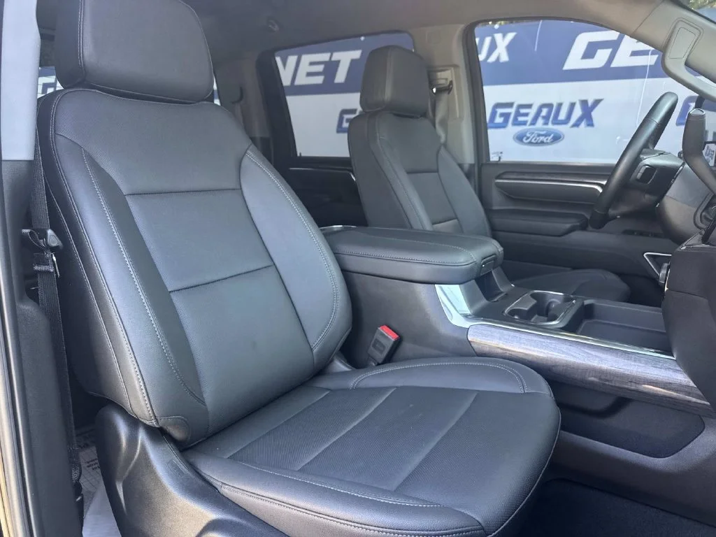 Used 2025 Black Chevrolet LTZ image 27
