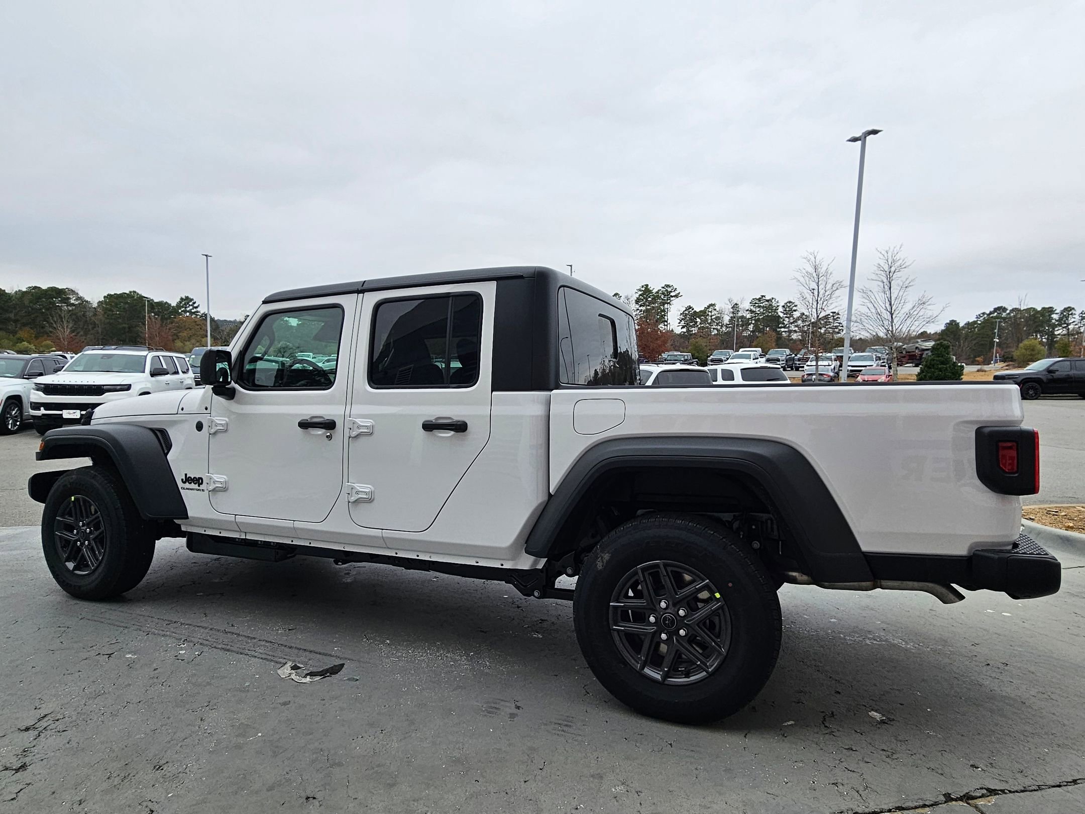 New 2026 Bright White Clear-Coat Exterior Paint Jeep Sport S image 5