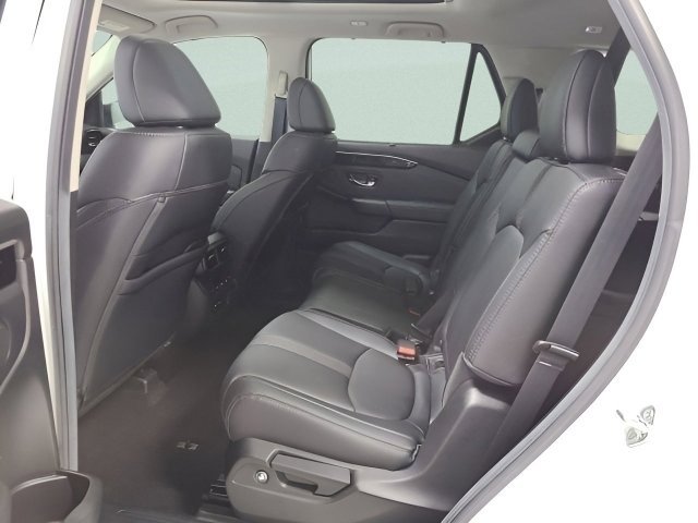 Used 2025 Platinum White Pearl Honda Touring image 22