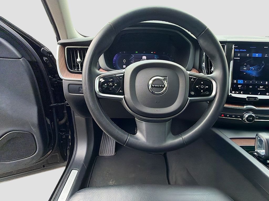 2023 Volvo XC60 Plus - Photo 12