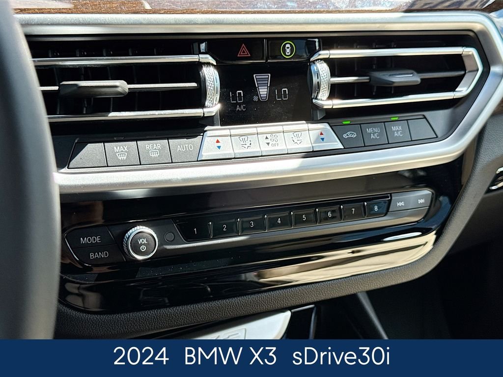 Used 2024 Blue BMW sDrive30i image 33