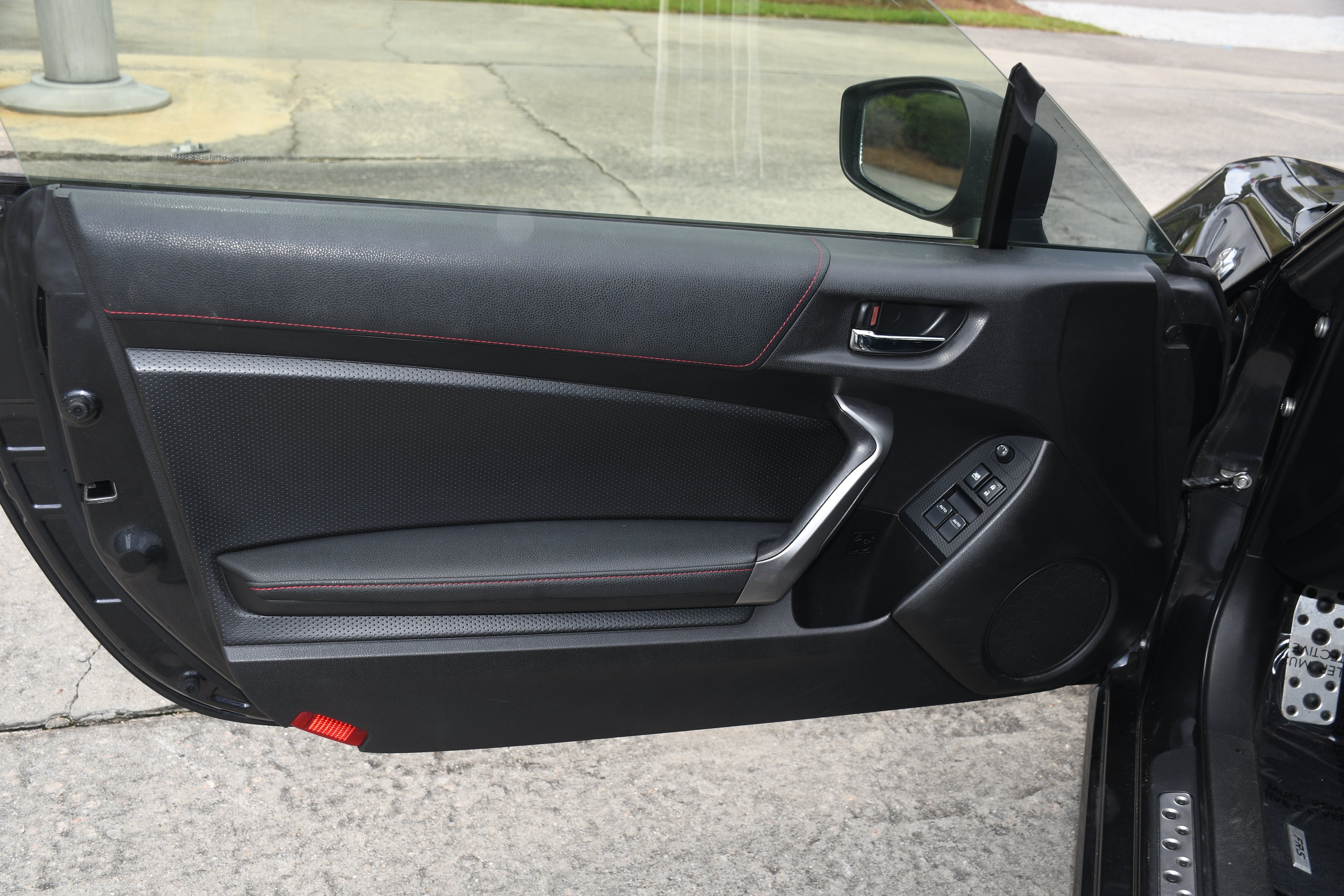 Used 2013 Gray Scion Base image 9