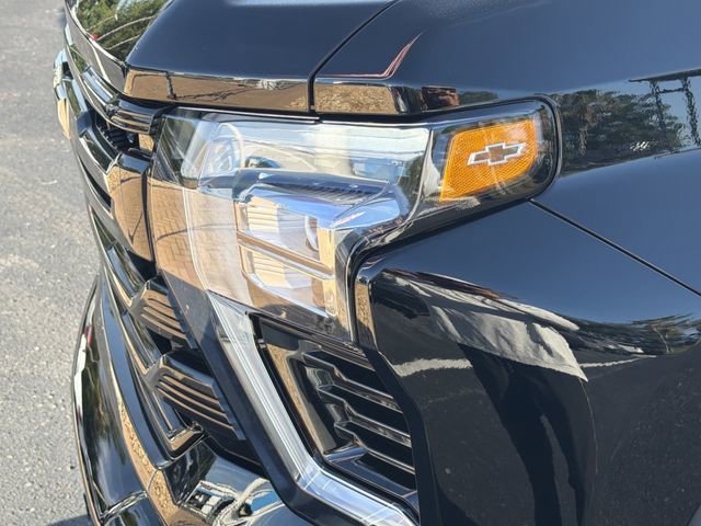 New 2026 Black Chevrolet High Country image 8