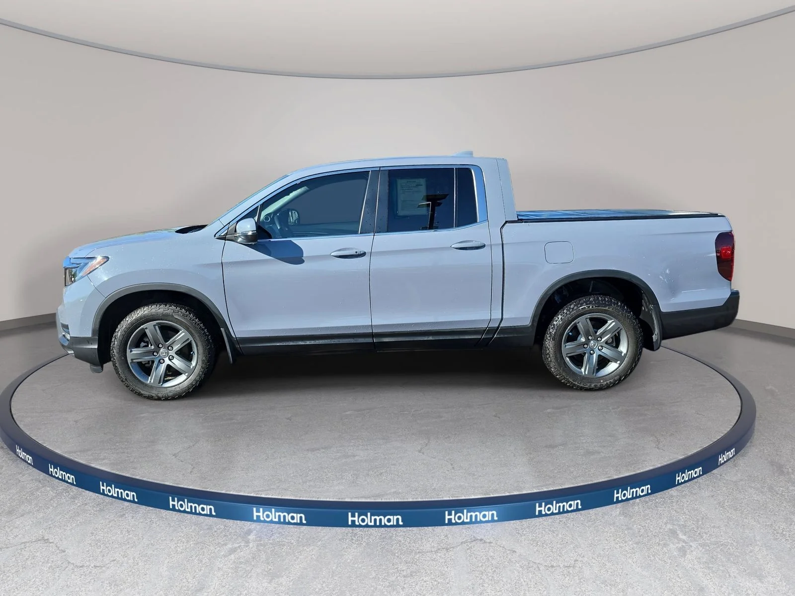Used 2023  Honda RTL image 9