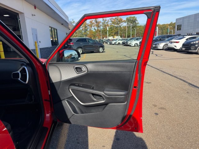 Used 2022 Red Kia LX image 29