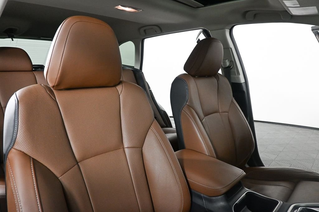 Used 2022 Brown Subaru Touring XT image 20