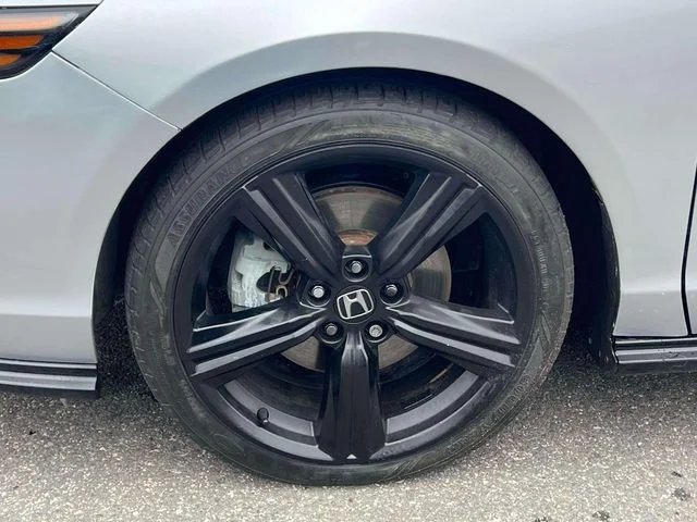 Used 2023 Silver Honda Sport-L image 18