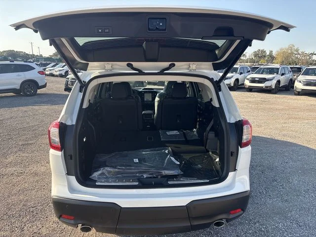 New 2026 CRYSTAL WHITE PEARL Subaru Onyx Edition Touring 7-Passenger image 25