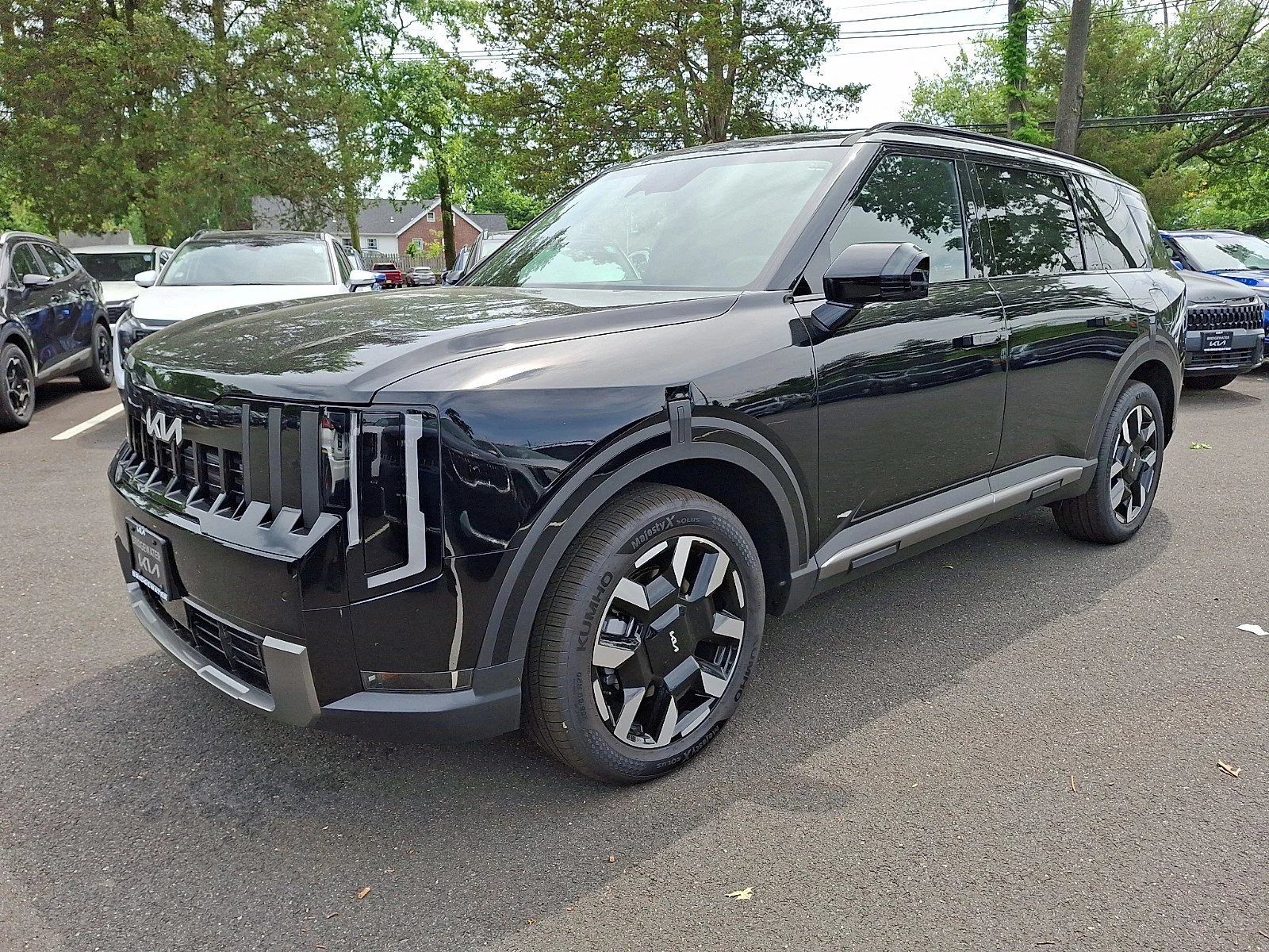 New 2027 Ebony Black Kia S image 3