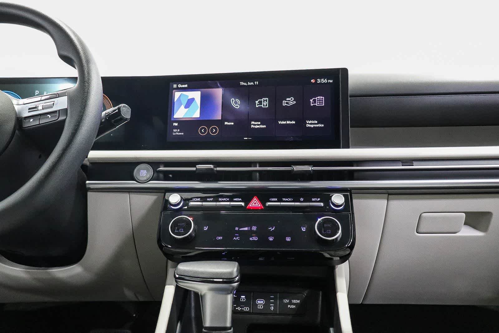 Used 2025 Phantom Black Hyundai SEL image 13