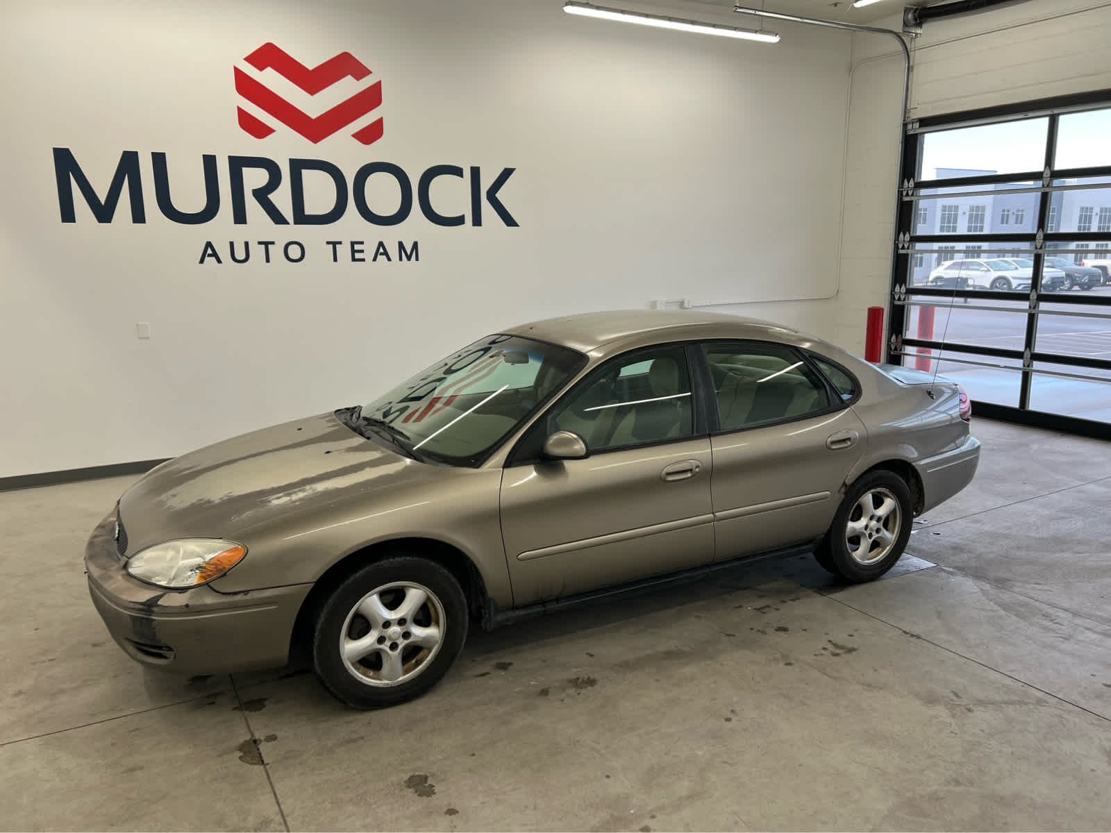 2004 Ford Taurus SE