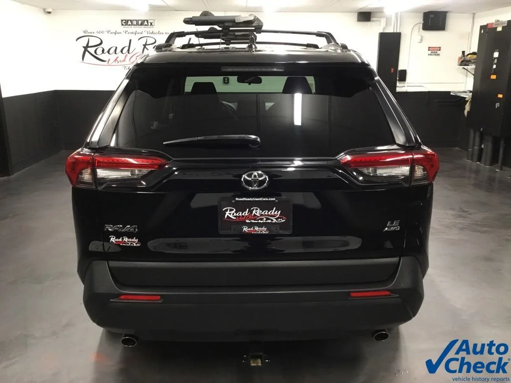 Used 2019 Black Toyota LE image 9