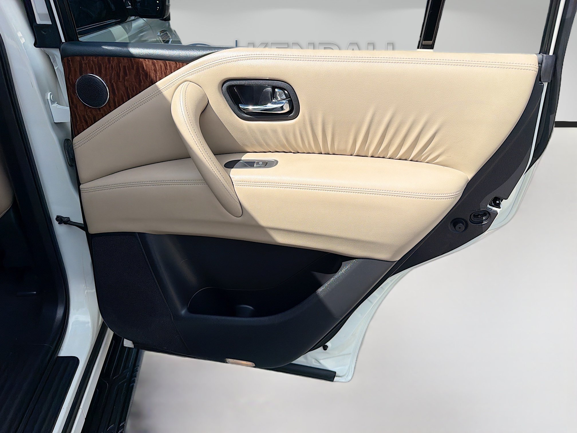 2017 Nissan Armada Platinum - Photo 28