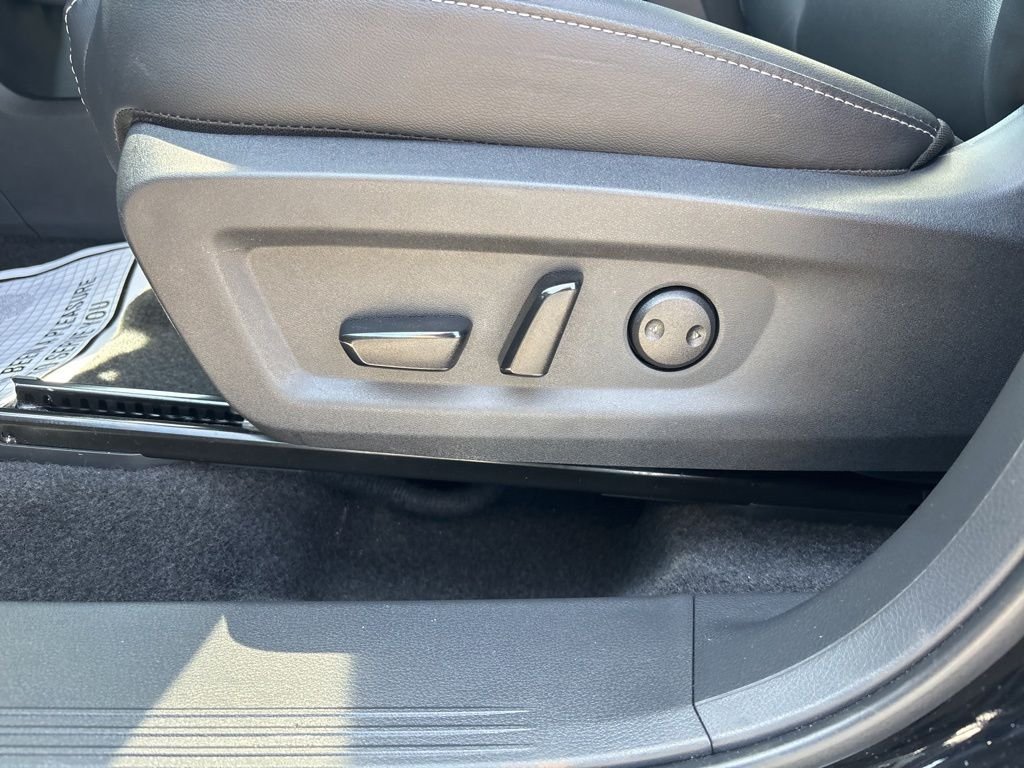 Used 2025 Black Nissan SL image 19
