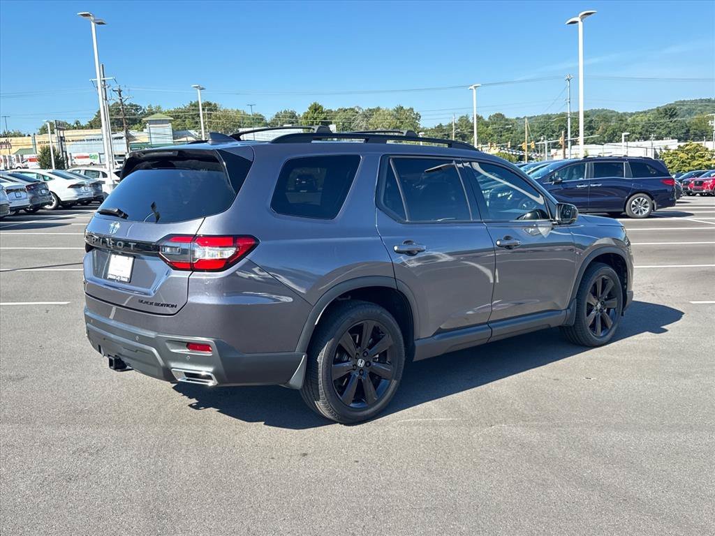 Certified Used 2025 Modern Steel Metallic Honda AWD Black Edition image 36