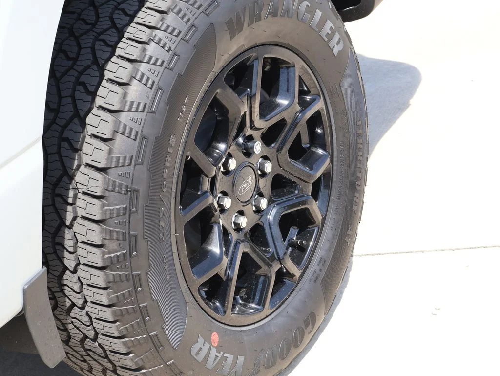 New 2026 Avalanche Ford XLT image 41