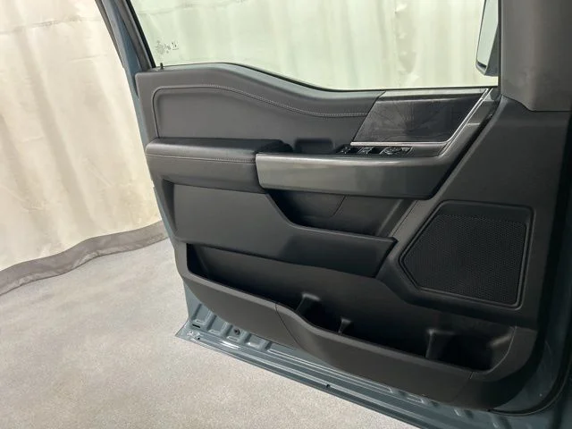 Used 2023 Blue Ford XLT image 19