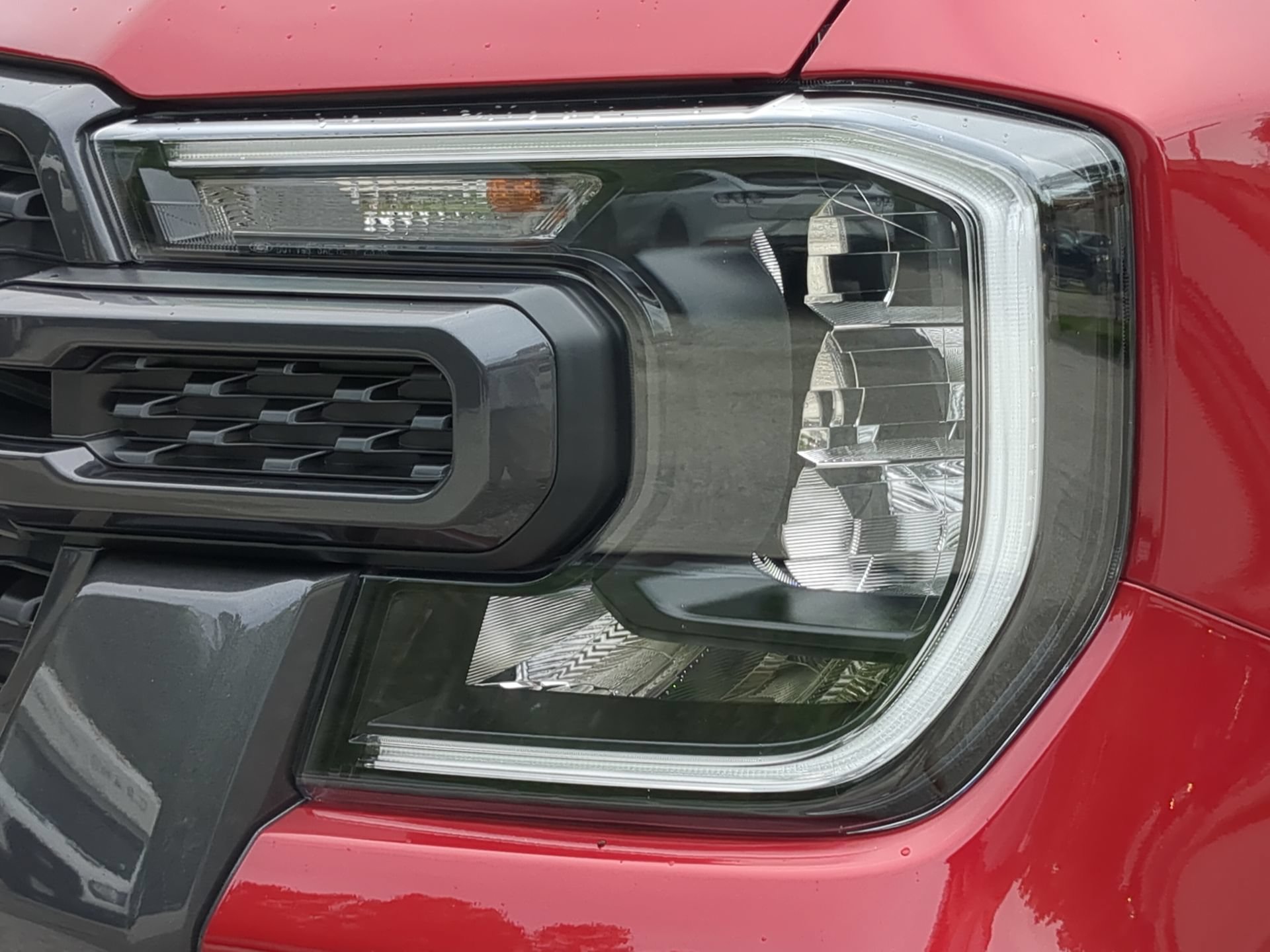 New 2026 Ruby Red Metallic Tinted Clearcoat Ford XLT image 41